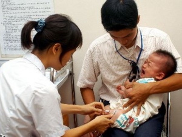 Chiến dịch uống vắcxin bại liệt bổ sung cho trẻ dưới 5 tuổi