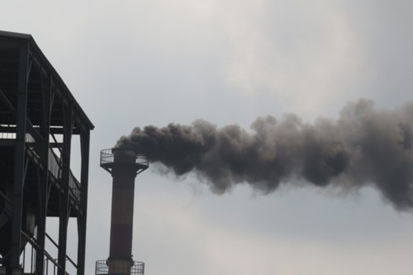 Doanh nghiệp thép gây ô nhiễm, chính quyền địa phương “bất lực” ?