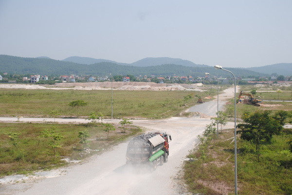 "Lộn xộn" khai thác khoáng sản ở Chí Linh