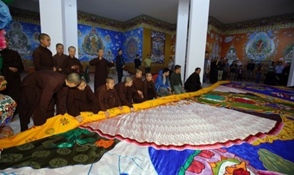 Lễ hội khai mở tranh Phật lớn nhất Việt Nam