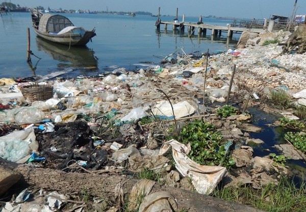 Thừa Thiên Huế: Ô nhiễm đe dọa cảng cá Thuận An