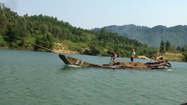 Quảng Bình: Dân chủ trong việc cấp phép khai thác cát sỏi lòng sông