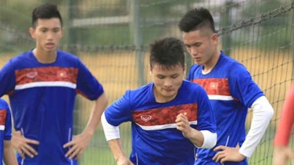 Bóng đá Việt lên ''cơn sốt''