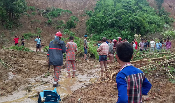 Lở đất làm thiệt mạng 137 người tại Bangladesh