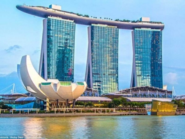 Người Singapore nhường đất cho cây xanh