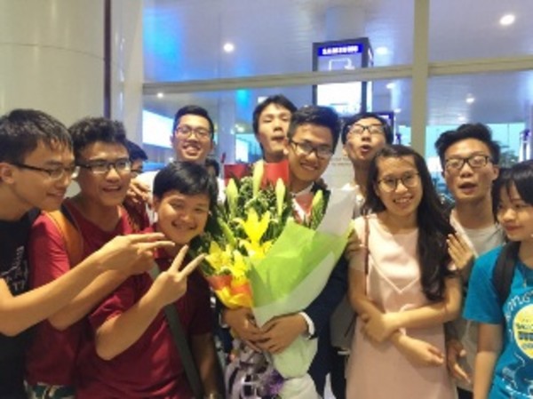 9X 'ẵm' HCV Olympic Hóa quốc tế đỗ 2 trường ĐH hàng đầu Singapore