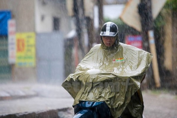 Thời tiết 11/9: Bắc Bộ vẫn có mưa lớn, Trung Bộ chấm dứt nắng nóng