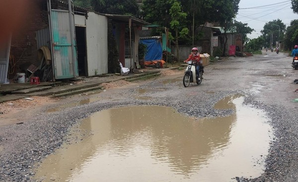 Bắc Ninh: Dân khổ sở vì con đường “treo” suốt 3 năm