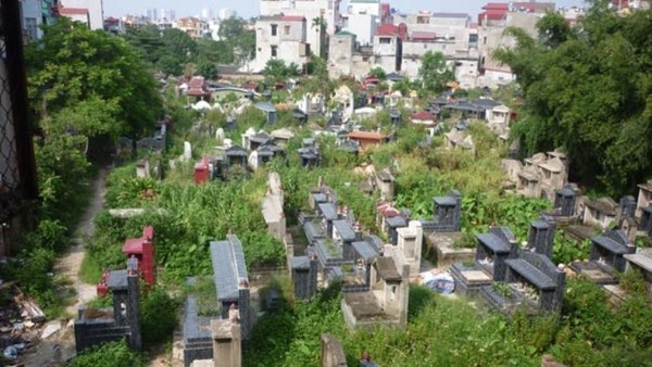 Hà Nội: Đóng cửa, di chuyển nghĩa trang gây ô nhiễm môi trường