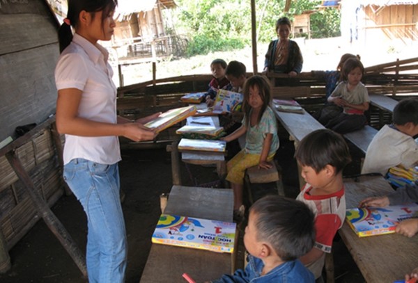 Hỗ trợ học sinh ở tỉnh Kon Tum