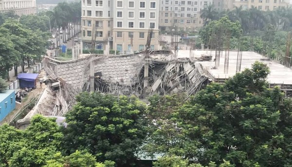 Hà Nội: Trường mầm non đang thi công bất ngờ đổ sập trong đêm