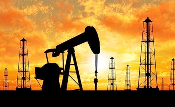Giá xăng dầu hôm nay 11/10: Dư thừa nguồn cung, giá dầu giảm nhiệt