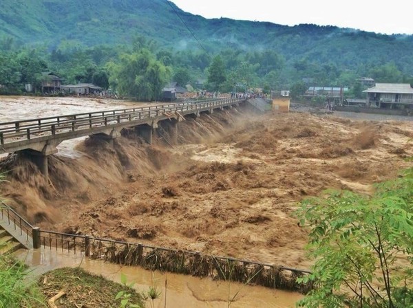20 người chết và mất tích do mưa lũ ở Yên Bái, Sơn La