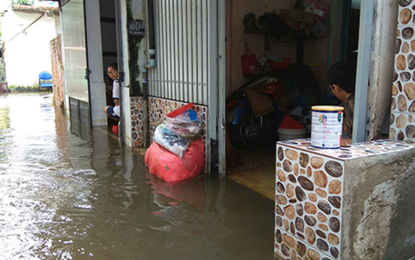 Vì sao nhiều khu dân cư ở TP Hồ Chí Minh ngập suốt 3 ngày?