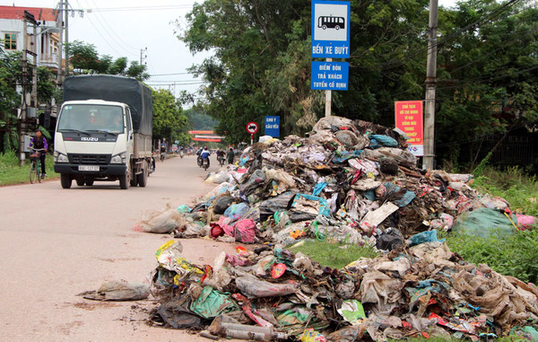 Thị trấn Cao Thượng (Tân Yên): Ngổn ngang rác thải