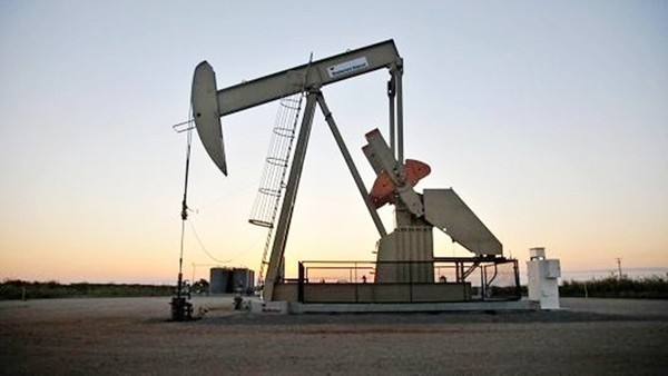 Giá xăng dầu hôm nay 1/11: Áp sát ngưỡng cao nhất trong 2 năm