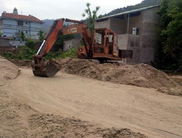Quảng Ninh: Công trình xây bằng... cát lậu không được nghiệm thu
