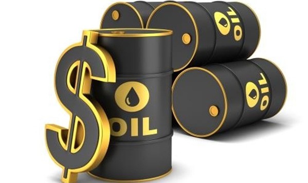Giá xăng dầu hôm nay 17/11: Nguồn cung lớn kìm hãm giá dầu