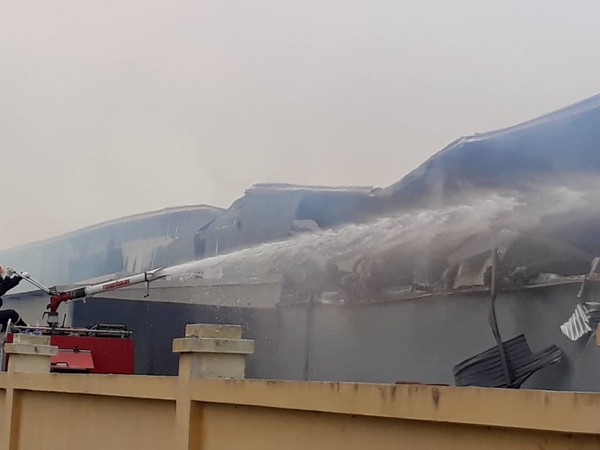Thái Bình: Cháy lớn tại tại cụm công nghiệp Phong Phú