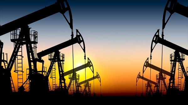 Giá xăng dầu hôm nay 24/11: Sự cố đường ống, giá dầu vọt tăng
