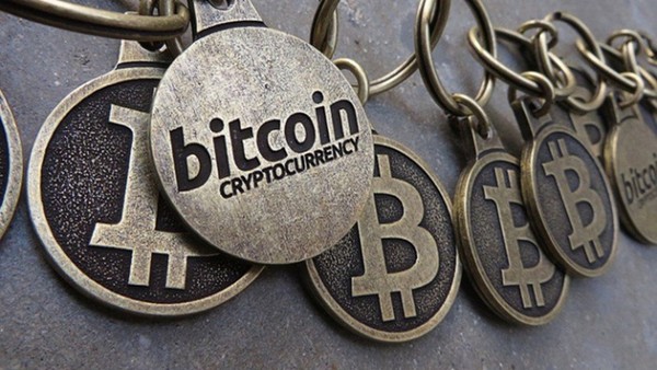 Giá Bitcoin hôm nay 26/11: Lập kỷ lục 8.800 USD