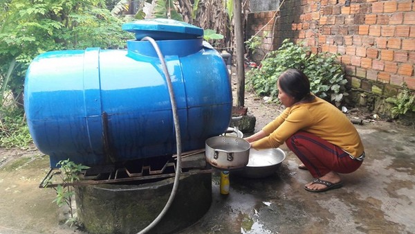 Đà Nẵng: Ô nhiễm bủa vây, dân nghèo nhắm mắt dùng nước nhiễm phèn