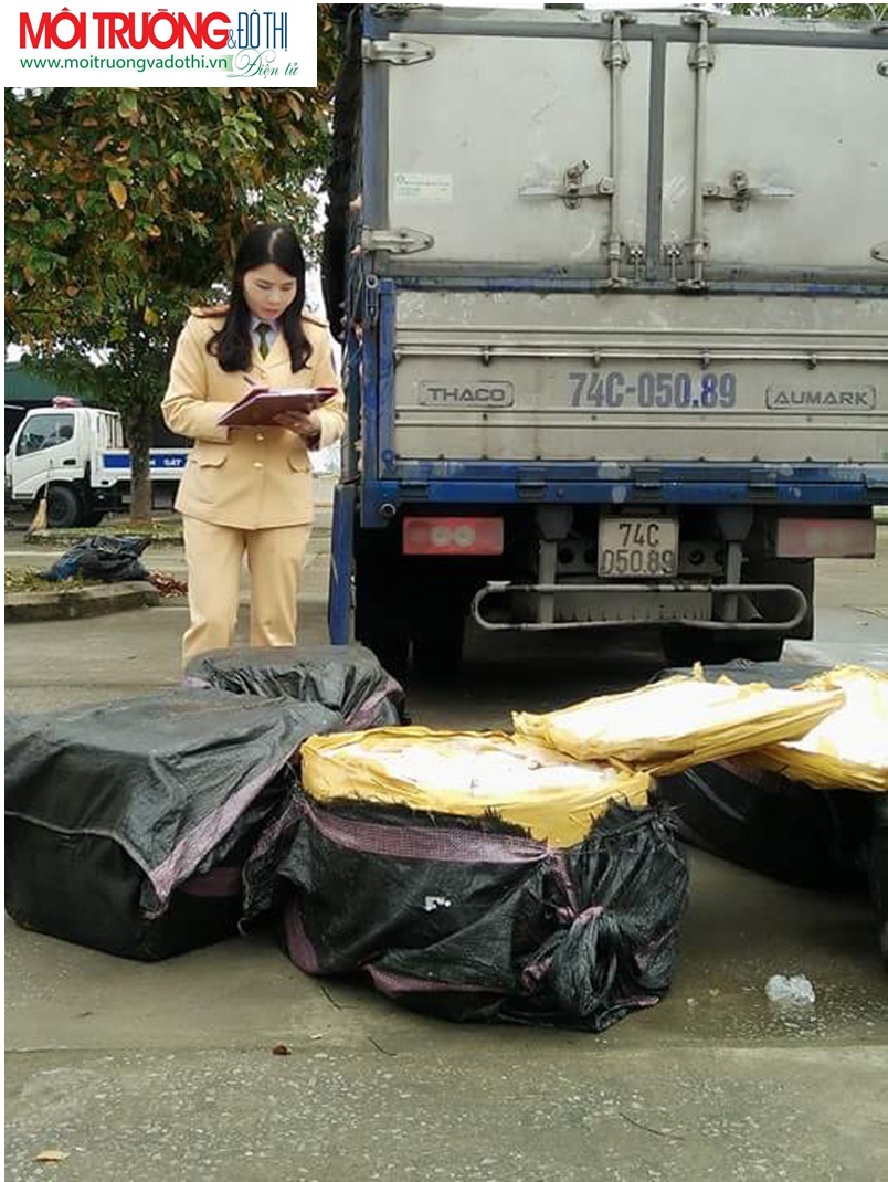 Thanh Hóa: Bắt giữ xe chở 200kg thịt lợn sữa không có giấy tờ hợp lệ
