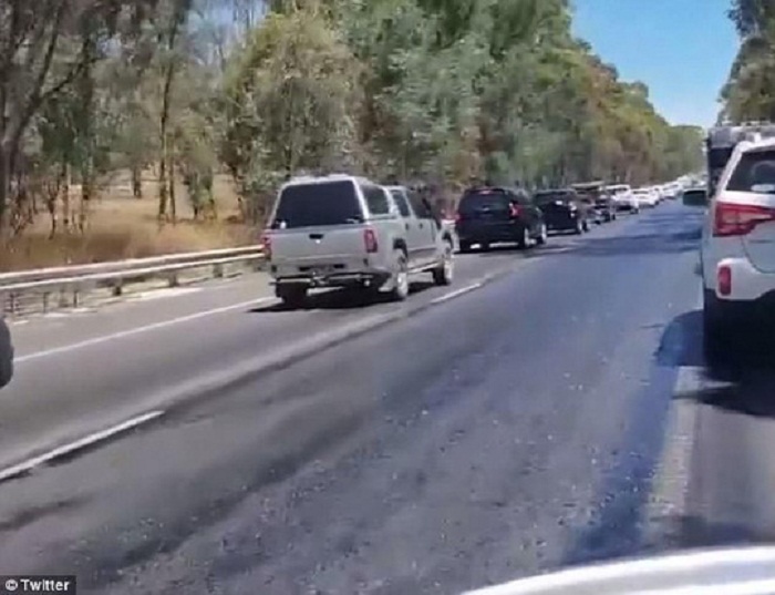 Úc: Nắng nóng kỷ lục, 10 km đường cao tốc bị chảy nhựa