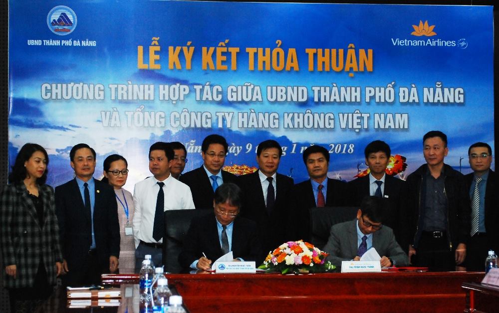 Đà Nẵng ký kết với Vietnam Airlines về xúc tiến du lịch, thương mại
