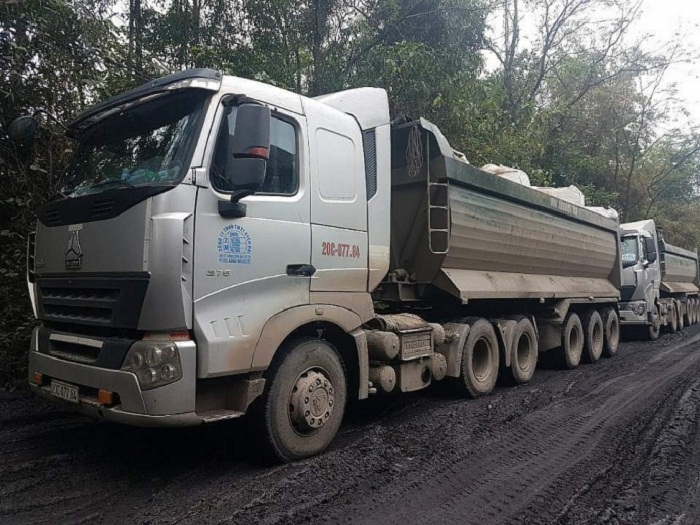 Thông tin mới nhất vụ 10 xe tải chở chất thải độc hại ở Thái Nguyên