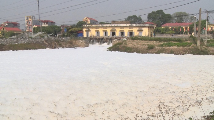 Sẽ báo cáo Chính phủ về ‘dòng sông tuyết’ ô nhiễm ở Hà Nam