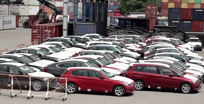 Hơn 600 chiếc BMW nằm phơi nắng ở cảng Sài Gòn sẽ được trả về Đức