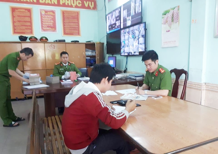 PV Môi trường và Đô thị Việt Nam điện tử bị hành hung khi tác nghiệp