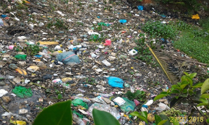 Người dân gần cầu Mỹ Thuận, Sài Gòn kêu cứu vì kênh ngập ngụa rác