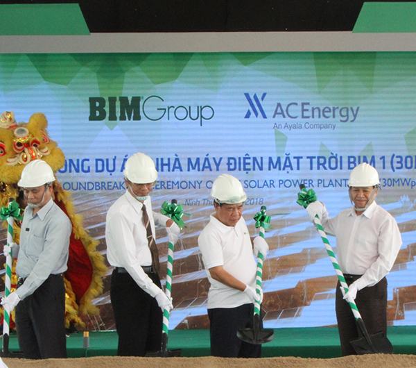 Khởi công nhà máy điện mặt trời đầu tiên ở Ninh Thuận