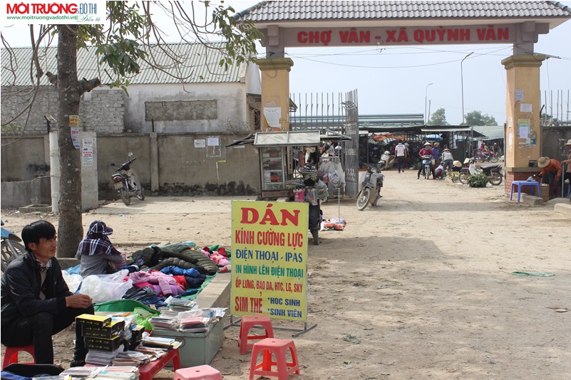 Nghệ An: Báo động ô nhiễm rác thải ở chợ quê