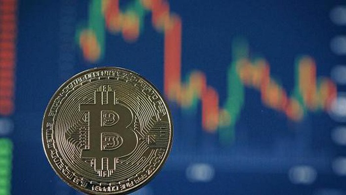 Giá Bitcoin hôm nay 6/2: Tiếp tục giảm sốc rơi khỏi ngưỡng 8.000 USD