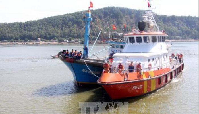 Vũng Tàu: Cứu nạn thành công tàu cá và 11 thuyền viên gặp nạn