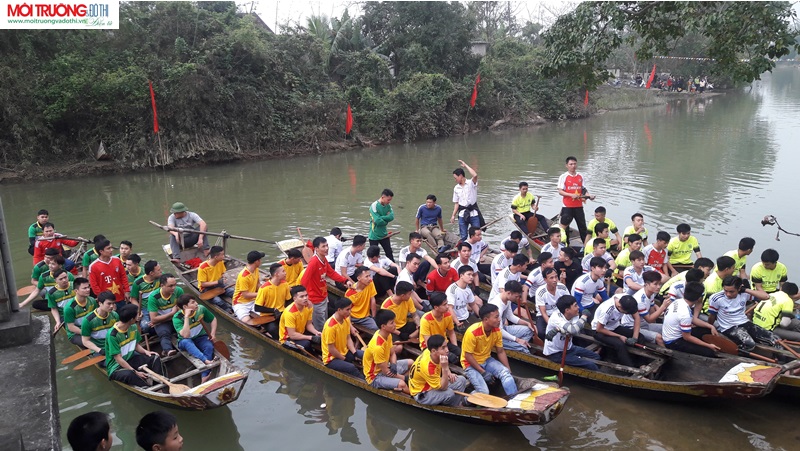 Hà Tĩnh: Sôi nổi Lễ hội đua thuyền trên dòng sông Minh