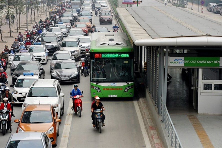 Chuyên gia lên tiếng dự án buýt nhanh BRT: Bất cập từ khâu chuẩn bị