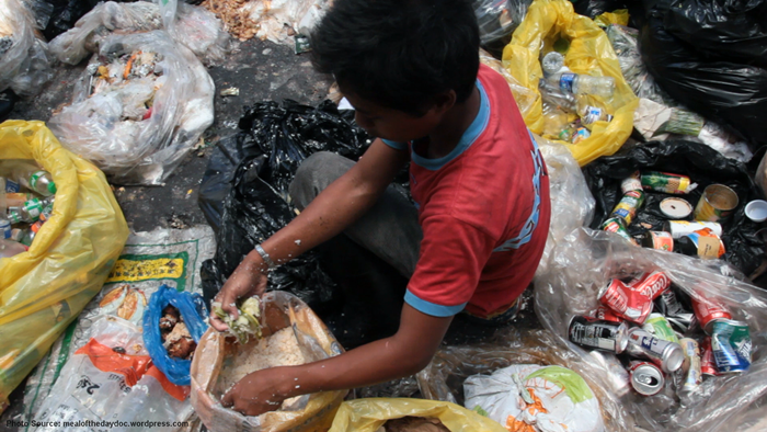 Thịt ở bãi rác thành món khoái khẩu của người nghèo ở Philippines