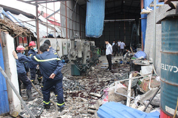 Xưởng phế liệu bất ngờ phát nổ, 2 người bị thương nặng