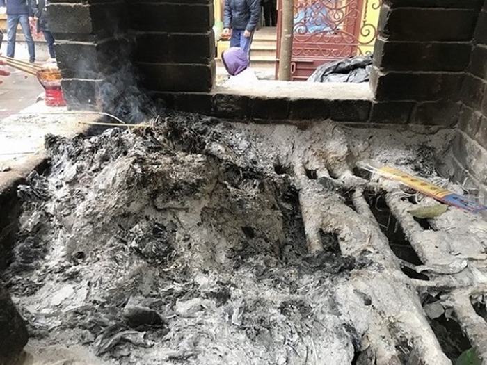 Nhiều chùa ở Quảng Ninh nói “không” với tập tục đốt vàng mã