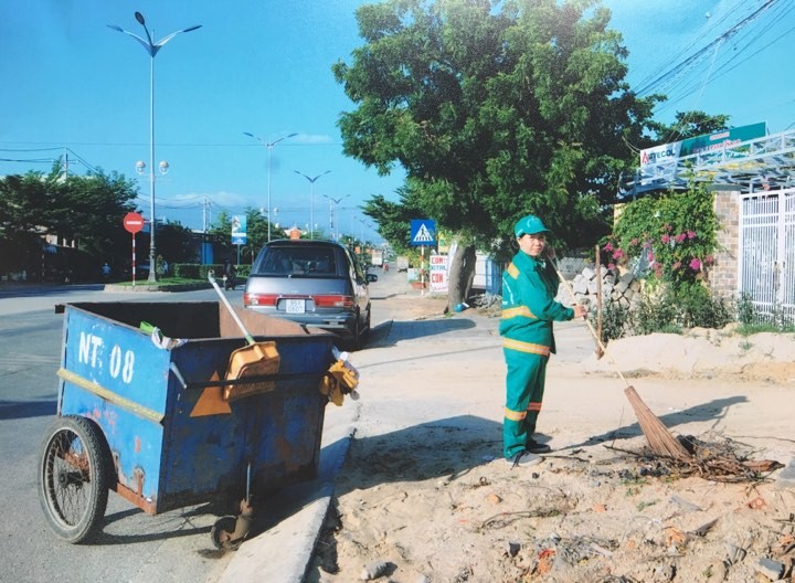 Tâm sự của công nhân vệ sinh môi trường Mai Thị Huệ