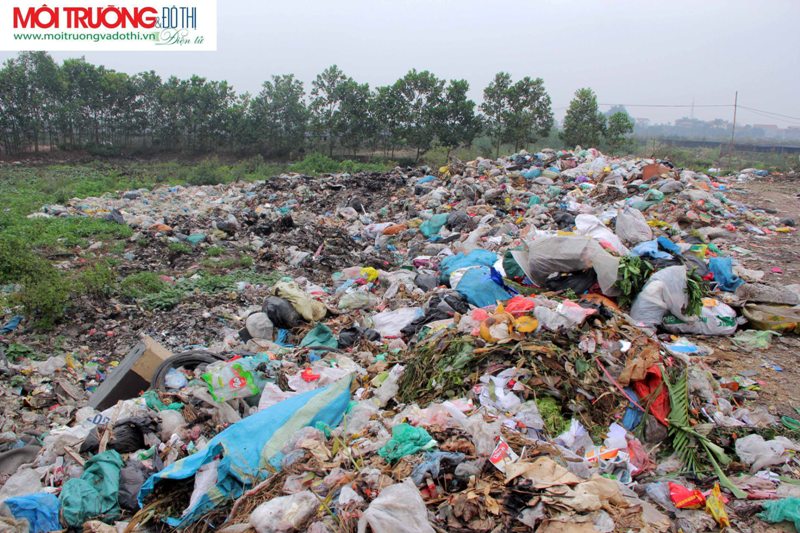 Hưng Yên: Có khu trung chuyển… vẫn đổ rác tràn ra ruộng đồng