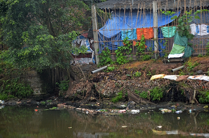 Hưng Yên: Rác thải “bức tử” sông Điện Biên