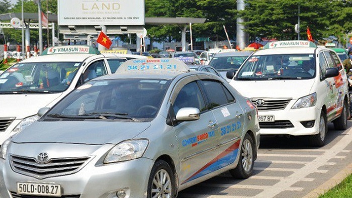 Hãng taxi đầu tiên của Việt Nam phải đóng cửa vì Uber, Grab