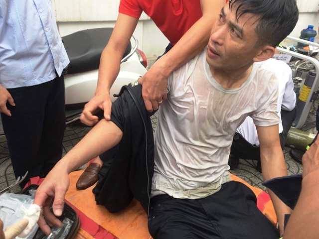 Hà Tĩnh: Làm nhiệm vụ tại đám cháy một chiến sỹ bị đứt ngón tay