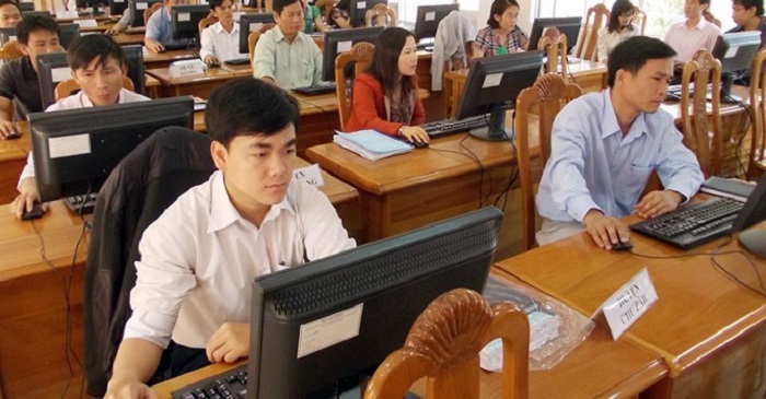 Thành ủy Hà Nội tuyển 92 công chức không qua thi tuyển