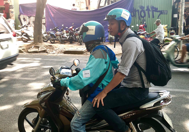 Tâm sự buồn ngày chạy xe cuối cùng của tài xế Uber ở Sài thành